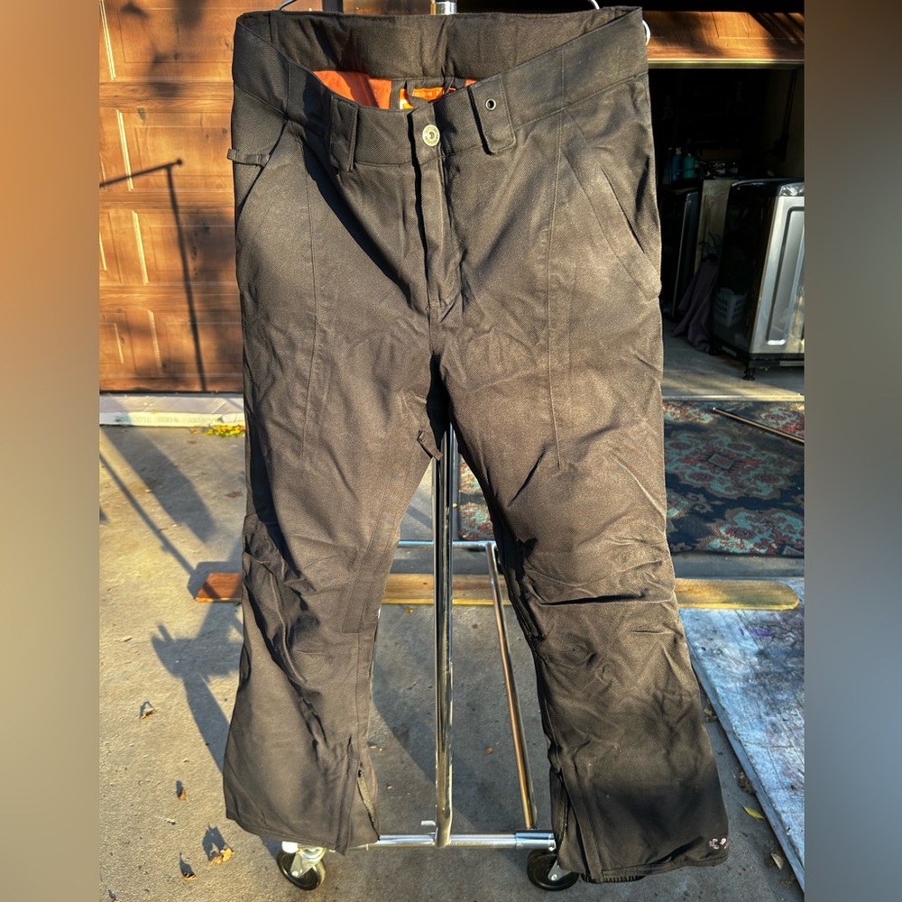 32 deep dark blue denim snowboarding pants. Size- M